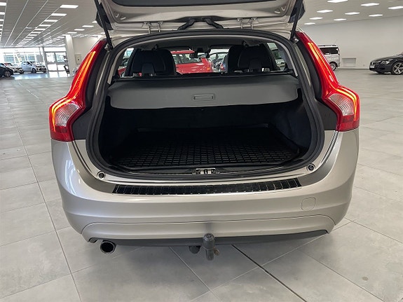 Volvo V60 5 of 12