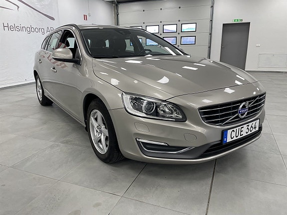 Volvo V60 2 of 12