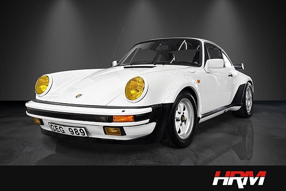 Porsche 911 Carrera 2 of 5