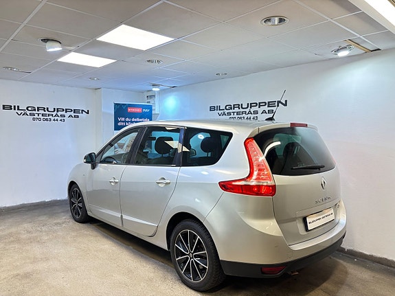 Renault Grand Scenic III 3 of 5