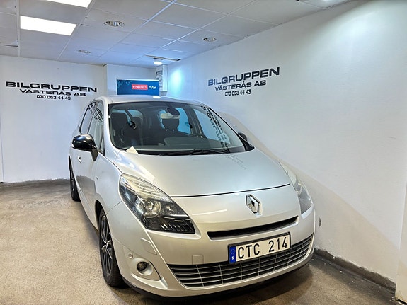 Renault Grand Scenic III 2 of 5