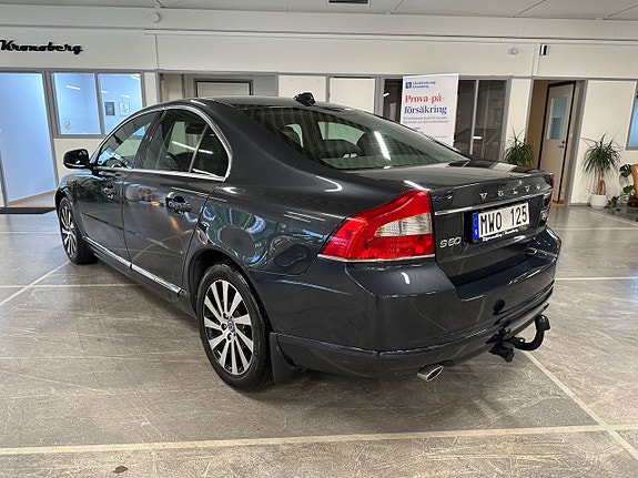 Volvo S80 4 of 16