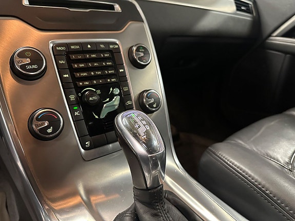 Volvo S80 12 of 16