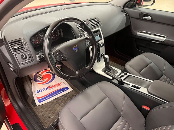 Volvo V50 8 of 16