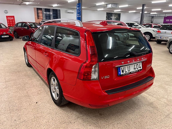 Volvo V50 4 of 16