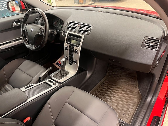 Volvo V50 12 of 16