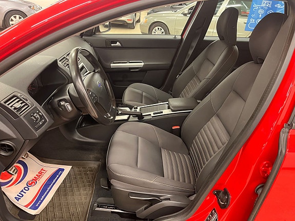 Volvo V50 7 of 16