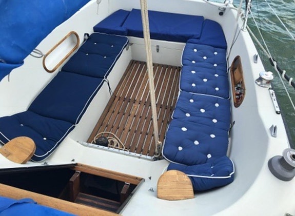 Maxi 77 bra motor och gps, nya dynor 10 of 11