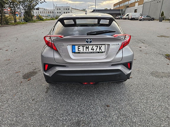 Toyota C-HR 8 of 13