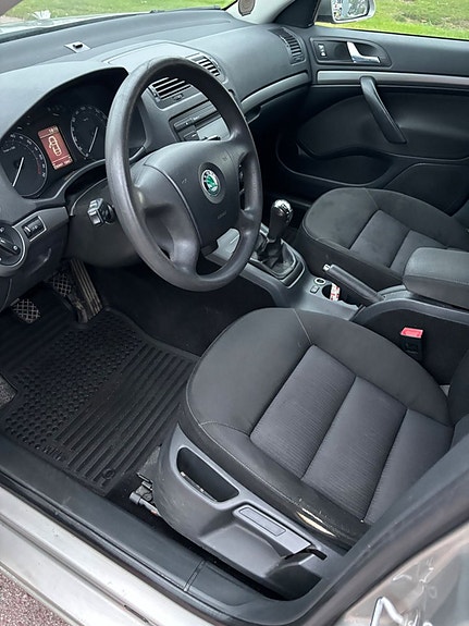 Skoda Octavia 9 of 27