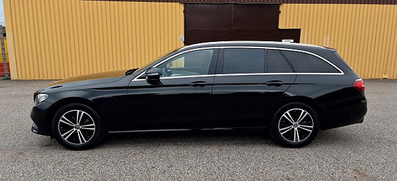 Mercedes-Benz E200 d 3 of 5