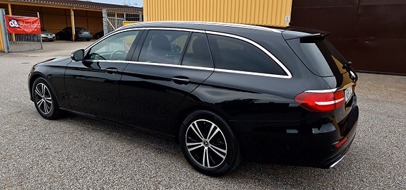 Mercedes-Benz E200 d 7 of 26