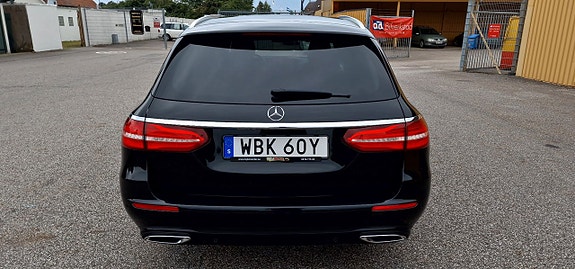 Mercedes-Benz E200 d 13 of 26