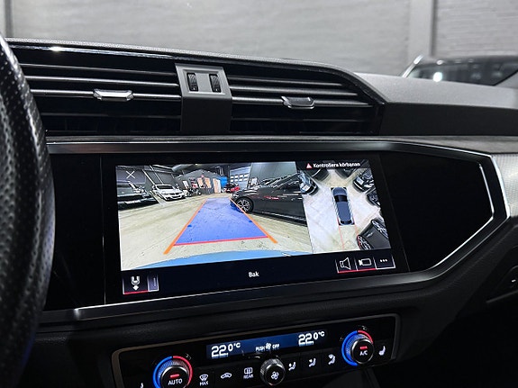 Audi RSQ3 18 of 21