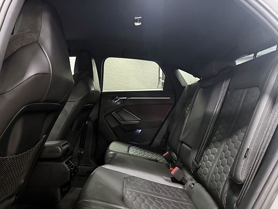 Audi RSQ3 8 of 21