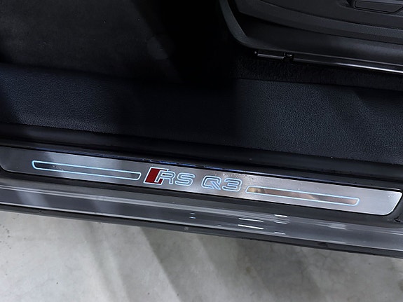 Audi RSQ3 21 of 21