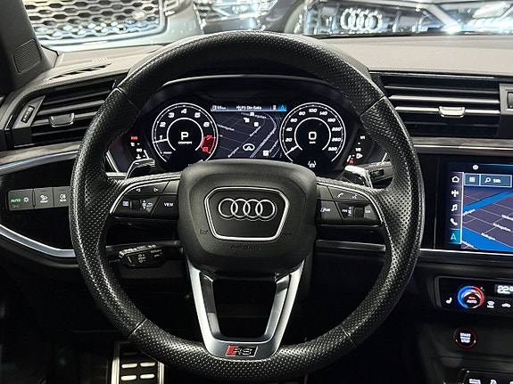 Audi RSQ3 15 of 21