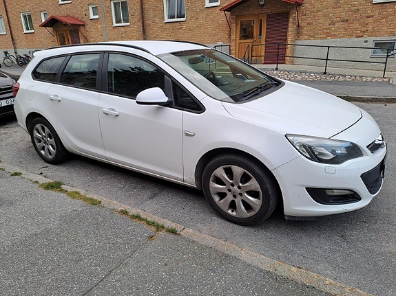 Opel Astra 2 of 5