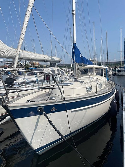 Hallberg Rassy 94 Cutter