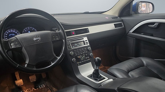 Volvo V70 4 of 9