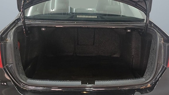 Volkswagen Jetta 4 of 5