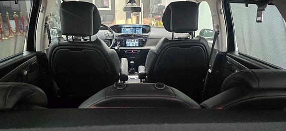 Citroen C4 Picasso 7 of 14
