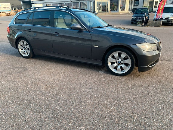BMW 325d 7 of 13