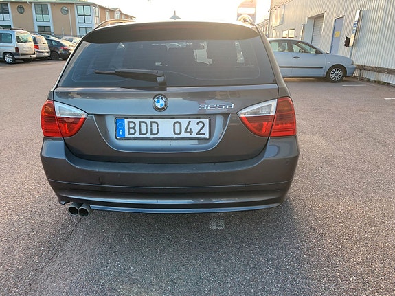 BMW 325d 5 of 5