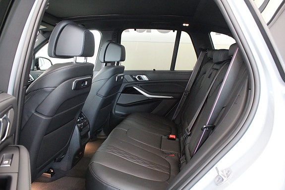 BMW X5 11 of 14