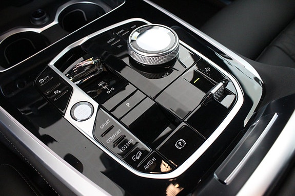 BMW X5 8 of 14