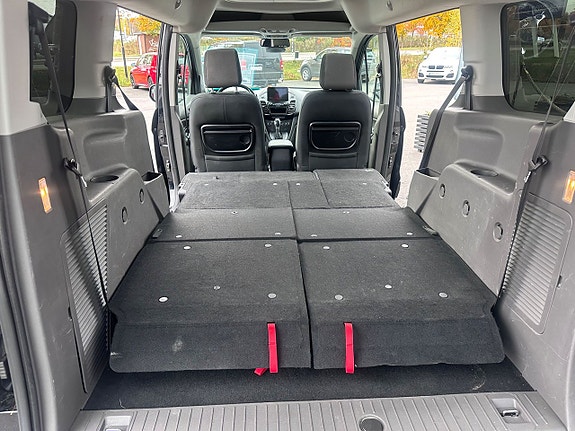 Ford Connect Tourneo 25 of 29