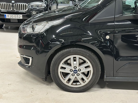 Ford Connect Tourneo 4 of 29