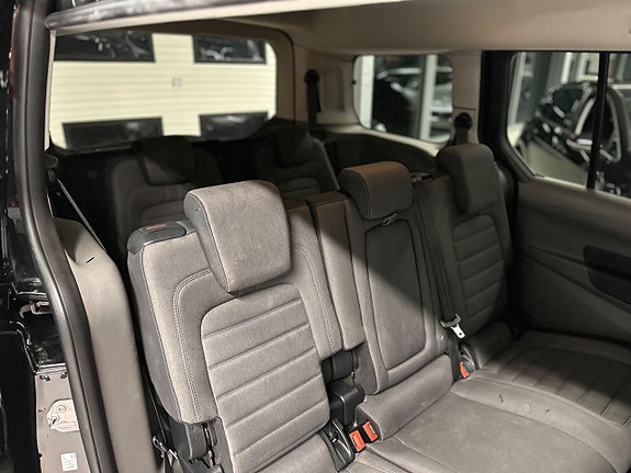 Ford Connect Tourneo 10 of 29