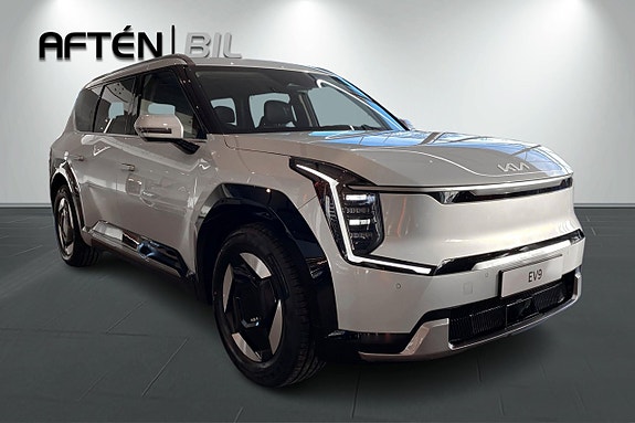 Kia EV9 3 of 29