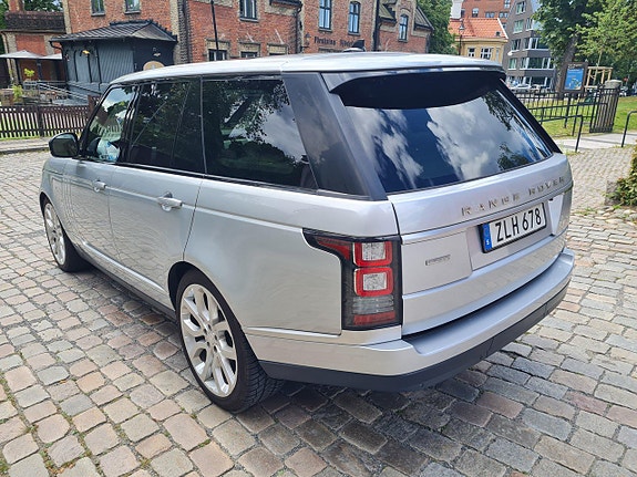 Land Rover Range Rover 3 of 5