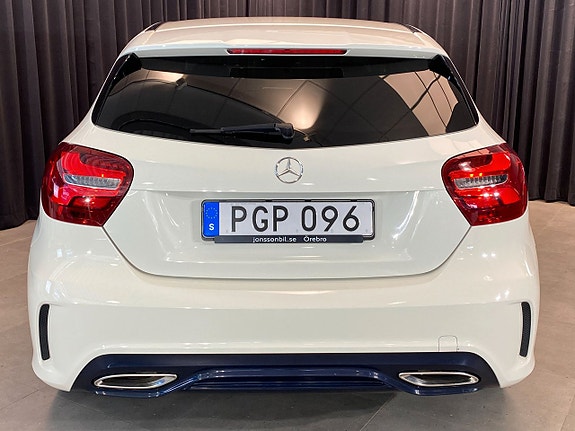 Mercedes-Benz A200 d 2 of 5