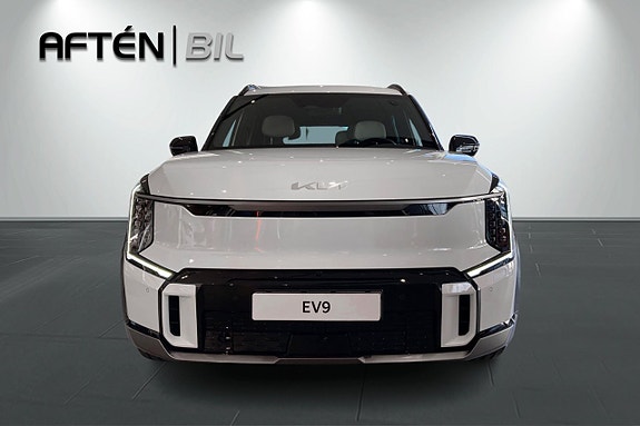 Kia EV9 3 of 26