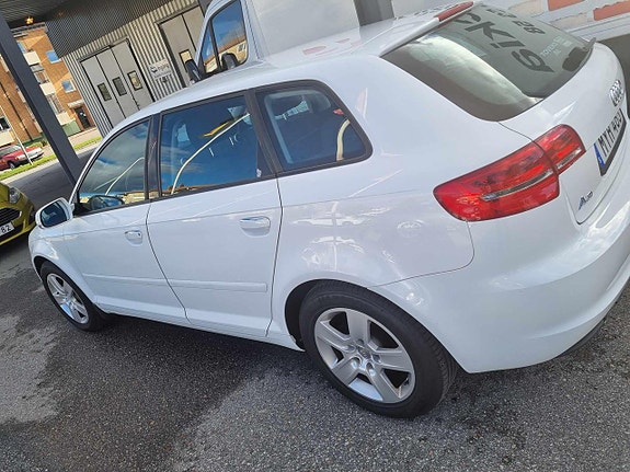 Audi A3 3 of 8