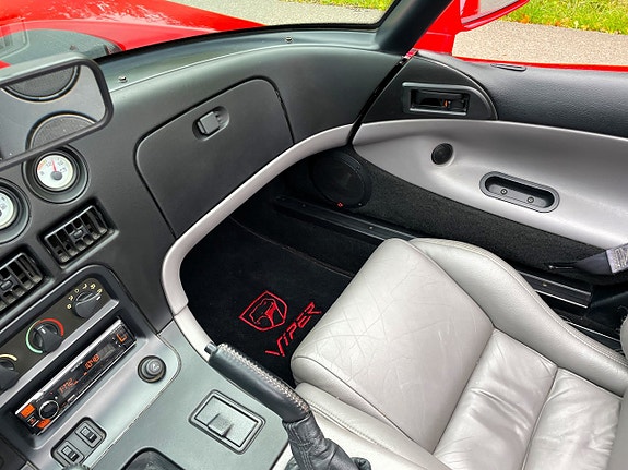 Dodge Viper 17 of 28