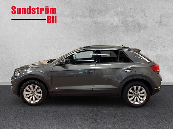 Volkswagen T-Roc 4 of 5
