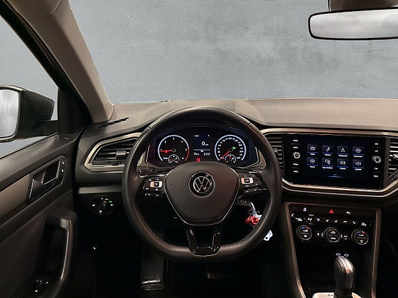 Volkswagen T-Roc 14 of 27