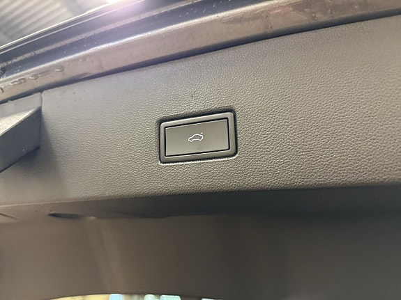 Volkswagen T-Roc 25 of 27