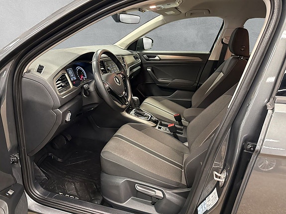 Volkswagen T-Roc 11 of 27