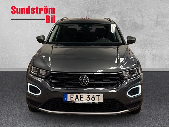 Volkswagen T-Roc 9 of 27