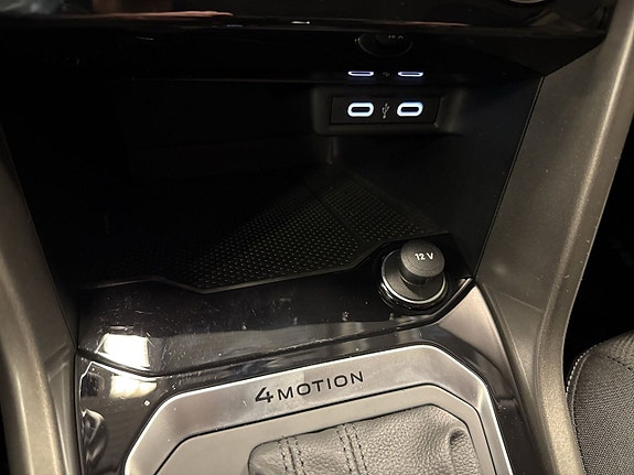 Volkswagen T-Roc 24 of 27