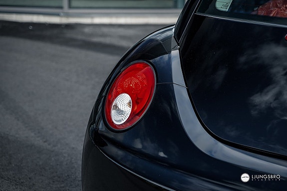 Volkswagen Beetle 3 of 9