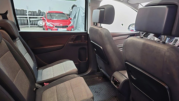 Volkswagen Sharan 13 of 27