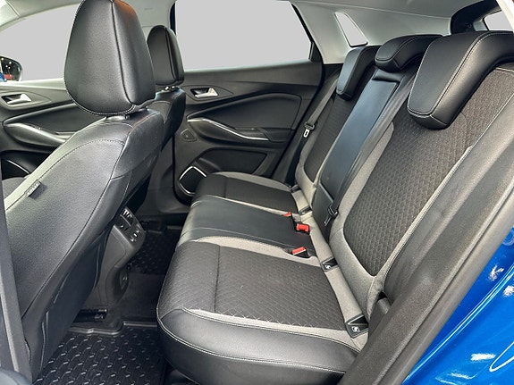 Opel Grandland X 12 of 26
