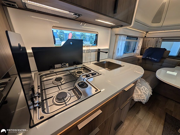 Kabe Briljant 470 XL KS *Dubbelbädd / Resevagn / Hög komfort 8 of 21