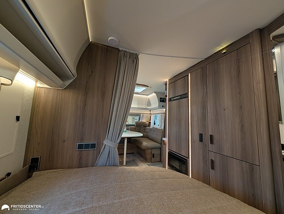 Kabe Briljant 470 XL KS *Dubbelbädd / Resevagn / Hög komfort 11 of 21